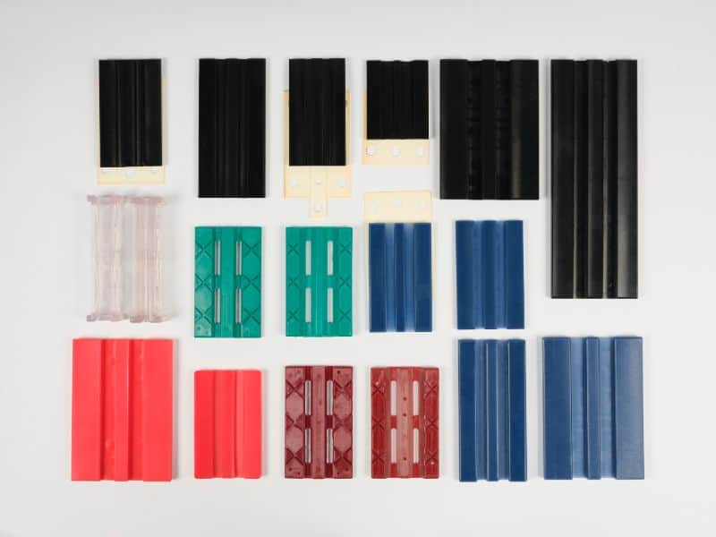 elevator guide shoe inserts PE, PU, PA (product range photo)